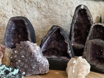Von Kristallen bis Schmuck: Edelsteine kaufen, die dich inspirieren